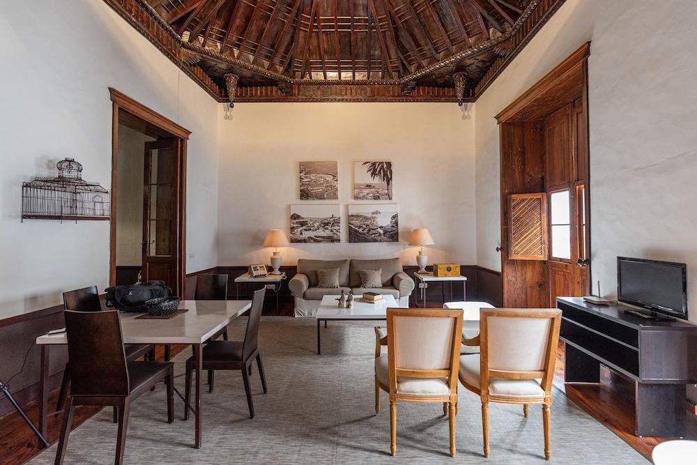 Isla Baja Suites Garachico  Bagian luar foto